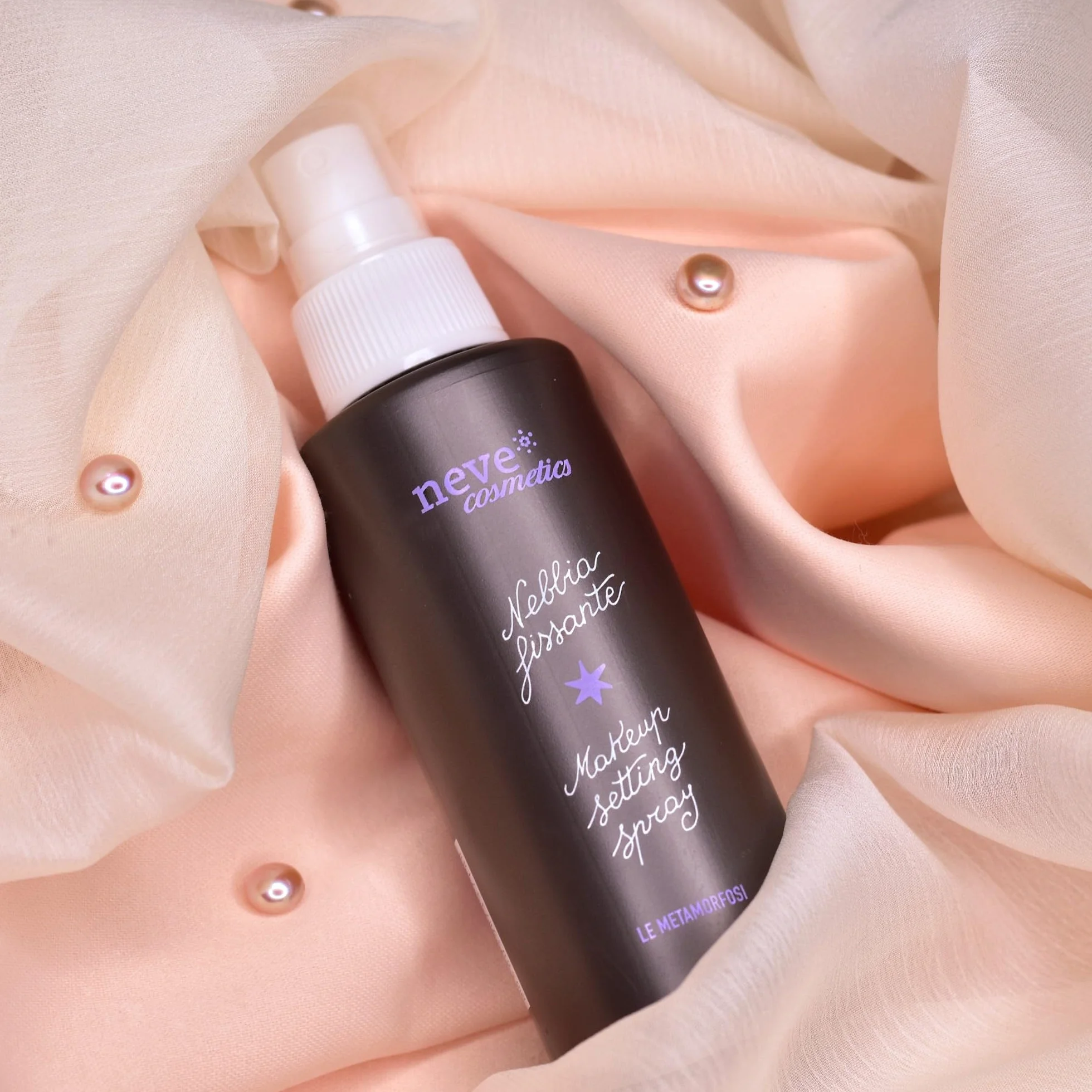Neve Cosmetics Fissatore Le Metamorfosi, spray fissante protettivo con triplo uso | "Nebbia Fissante"