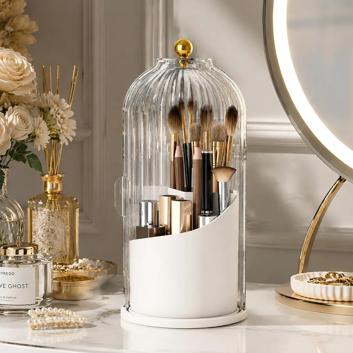 LAKSMI Porta pennelli da trucco con coperchio, organizer antipolvere a 3 scomparti, grande capacità per pennelli, matite per sopracciglia, spazzolini da denti, accessori per dormitorio e bagno (bianco