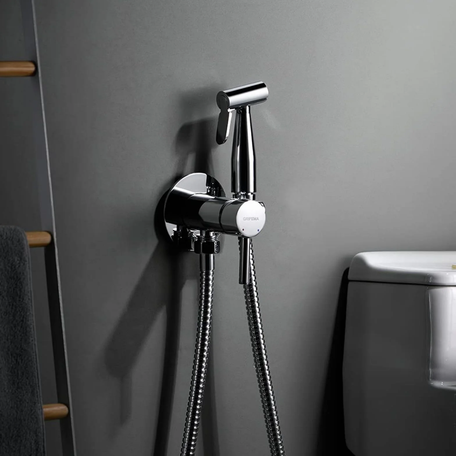 GRIFEMA Miscelatore Bidet Portatile Doccia, Rubinetti con Supporto, Acqua Calda e Fredda, Cromo Argento, G154-1