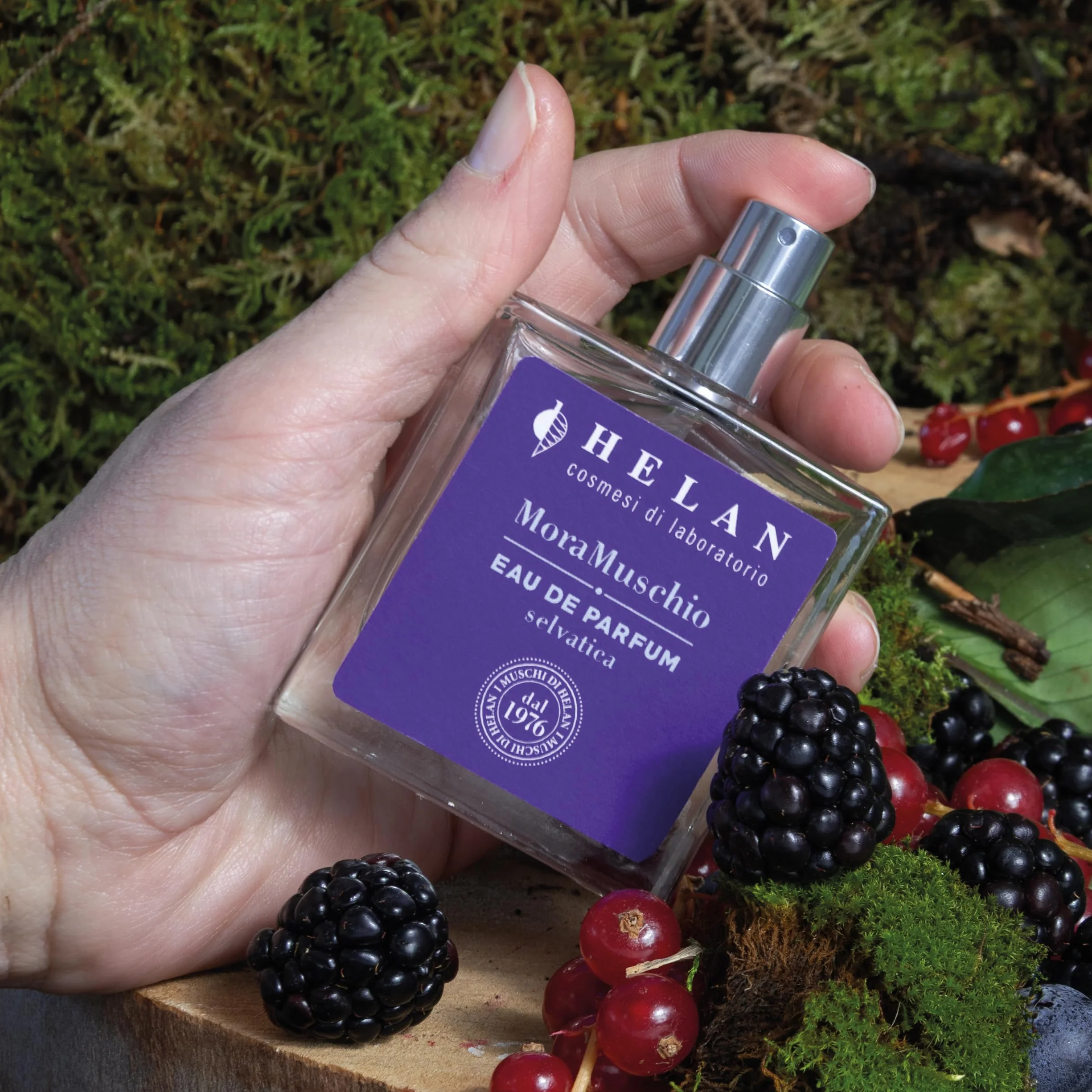 Helan Mora Muschio - Profumo Donna Eau de Parfum Selvatica, Fragranza Fruttata, Floreale e Muschiata con Mora, Lampone, Mirtillo, Rosa Selvatica e Legno di Sandalo - 50 ml, Made in Italy