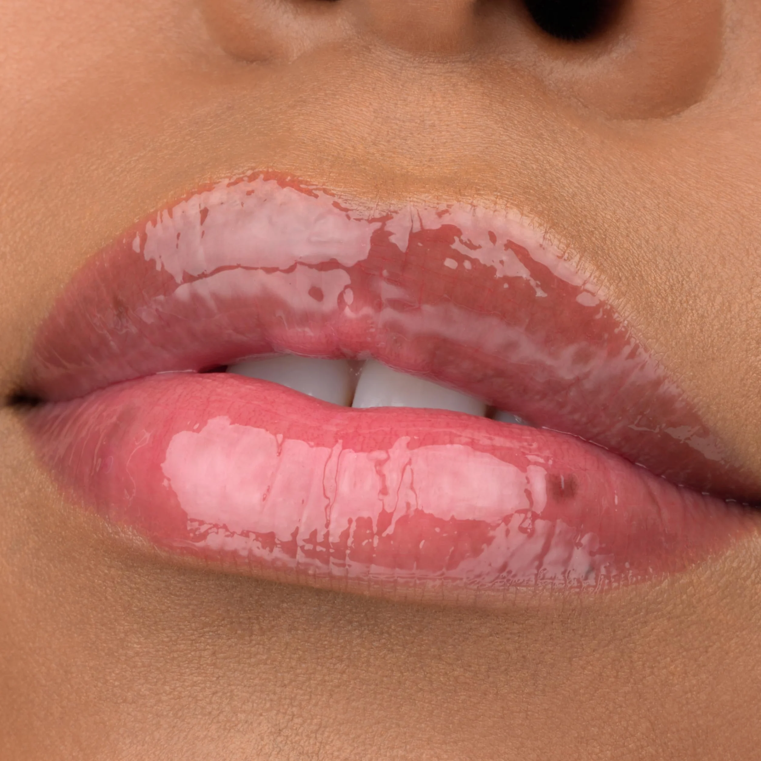 essence what the fake! EXTREME PLUMPING LIP FILLER, idratante, levigante, con vitamine, lucida, luminosa (4.2ml)