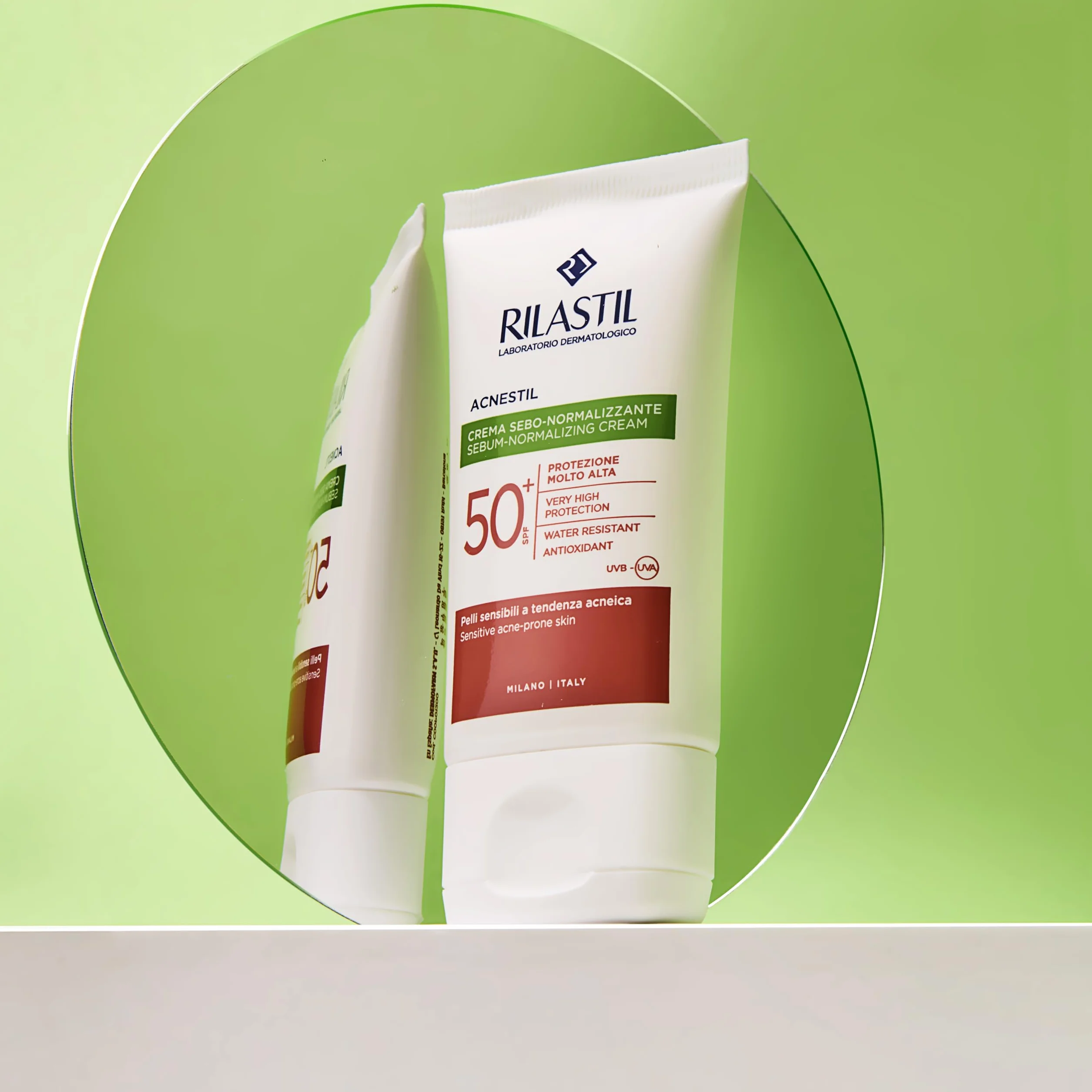 Rilastil Acnestil Crema Sebo-Normalizzante, Azione Lenitiva e Opacizzante, Antierima Solare, per Pelli Sensibili a Tendenza Acneica SPF 50+, Confezione da 40 ml