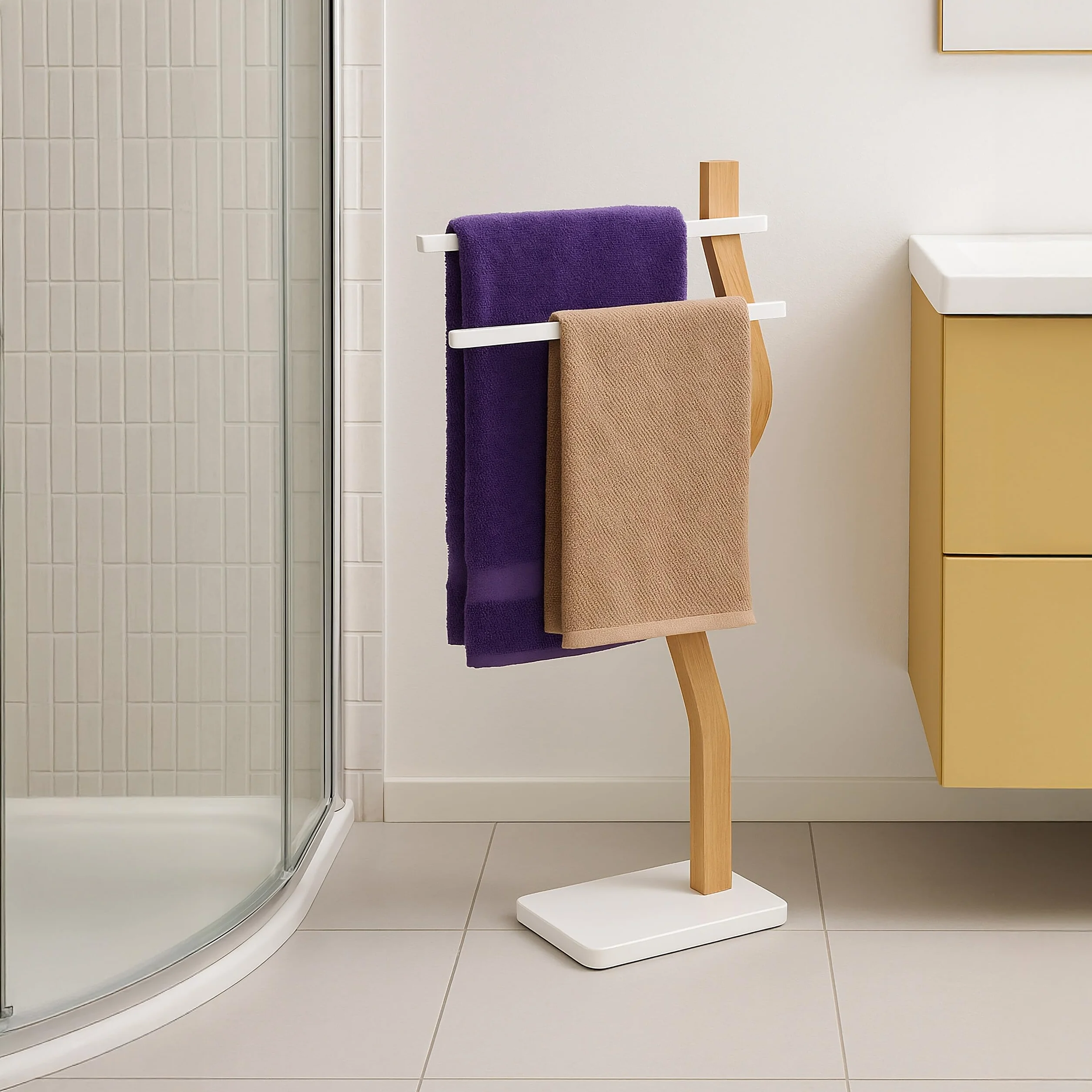 Relaxdays Portasciugamani a 2 Bracci Sfalsati Piantana da Bagno 86x37x18 cm Ferro Legno Bianco