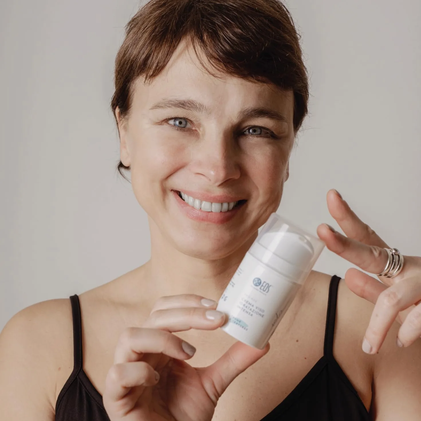 EOS NATURA Kit Skincare Idratante Viso e Décolleté – Acqua Micellare Delicata 200 ml + Seta Crema Idratazione Intensa 50 ml – Skincare Viso Naturale Anti-Age, Contorno Occhi e Prime Rughe – Pro-Age