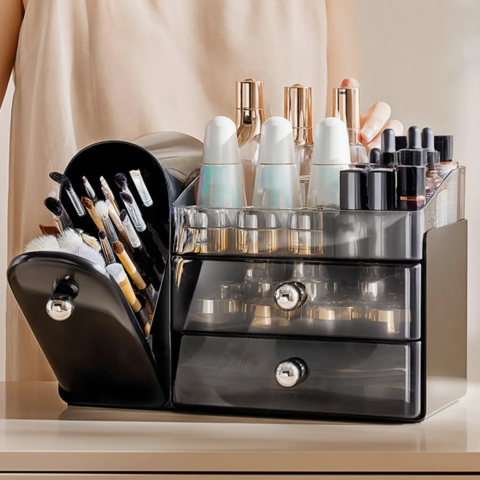 Organizzatori di trucco con vetrina per ombretto, porta pennelli da banco per la cura della pelle per il piano di lavoro del bagno con portaspazzole