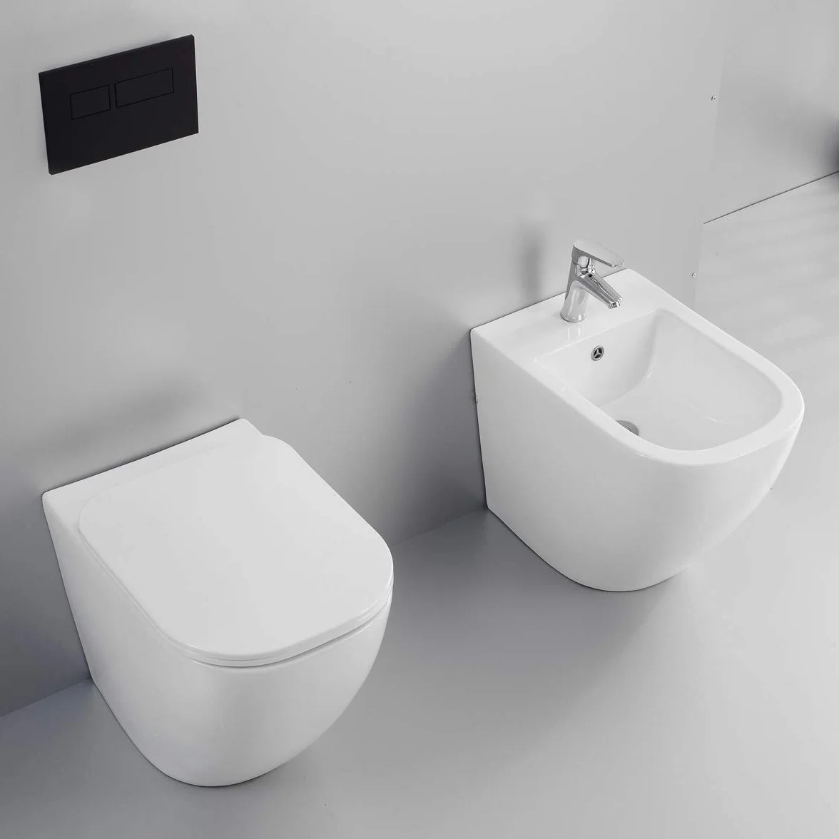 Sanitari bagno a terra filo muro Wc rimless copriwc soft close bidet mod. Nook