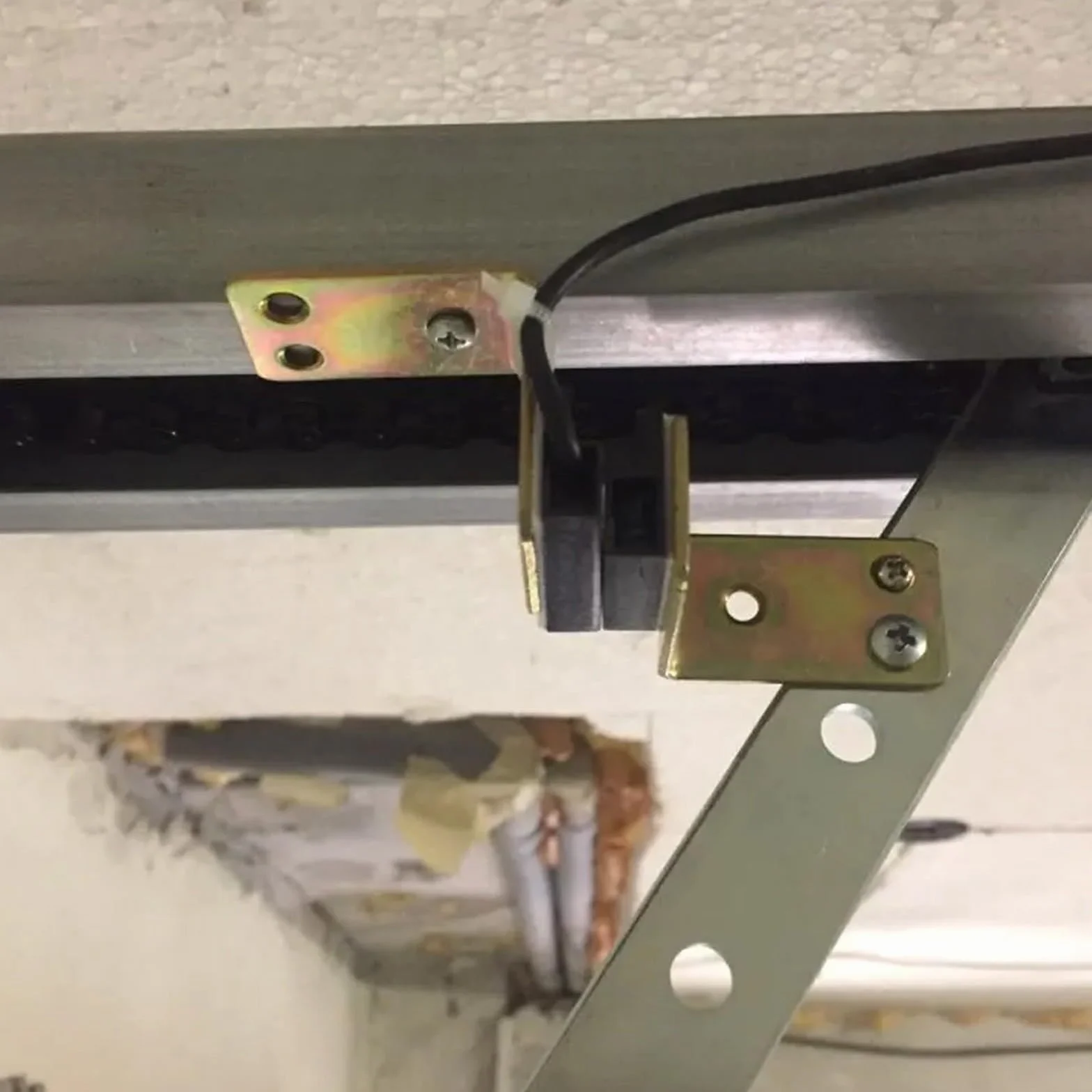 Interruttore magnetico per porte da garage con sensore cablato 5 m NdFeB