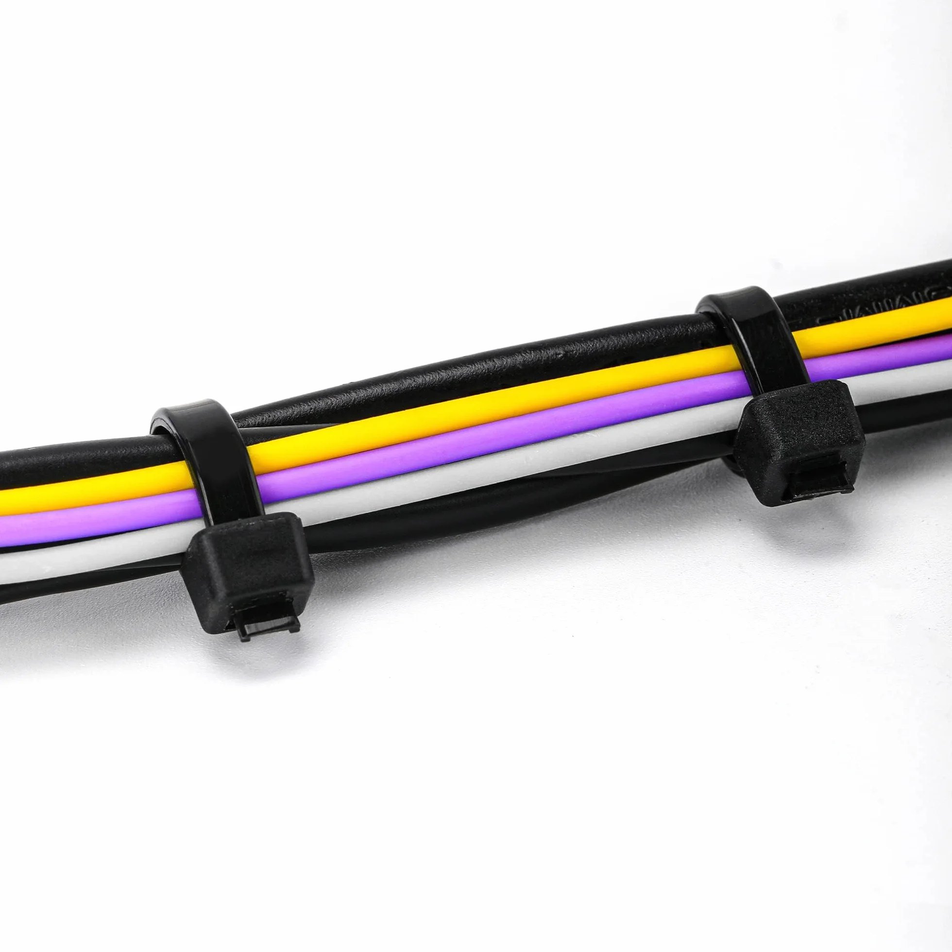 Amazon Basics Fascette stringicavo regolabili, gestione cavi, 100-300 mm, 500 unità, nero