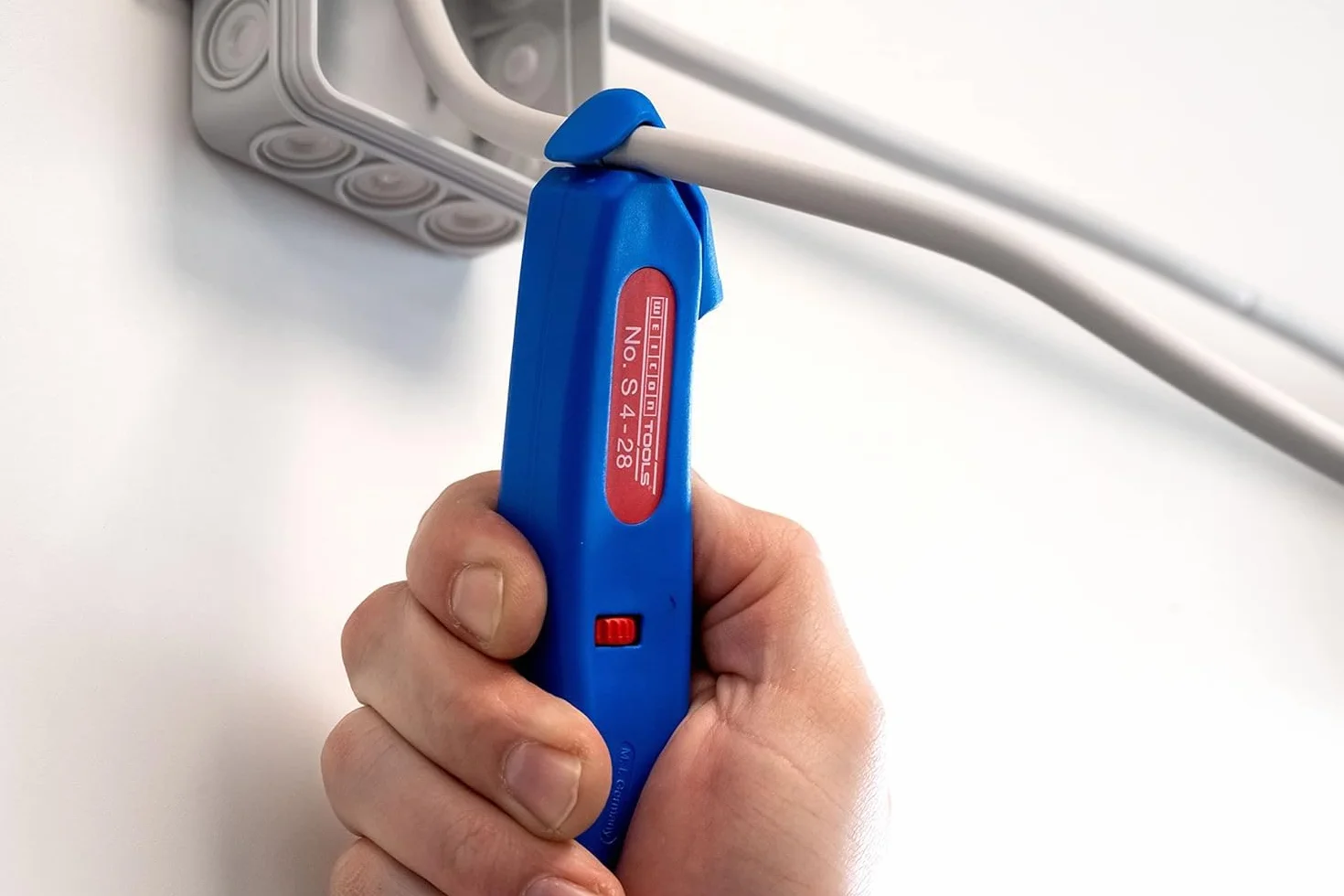 WEICON TOOLS Coltello per cavi S 4-28 | Campo di spelatura 4-28 mm con lama a gancio retrattile