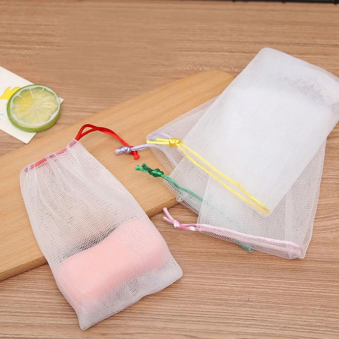 LABRIMP 50 Pezzi Sacchetti Portasapone in Pe Rete Schiumogena la Pulizia del Viso, Design Laccetto Appendibile, Borsa Pratica per Sapone Solido e Detergente