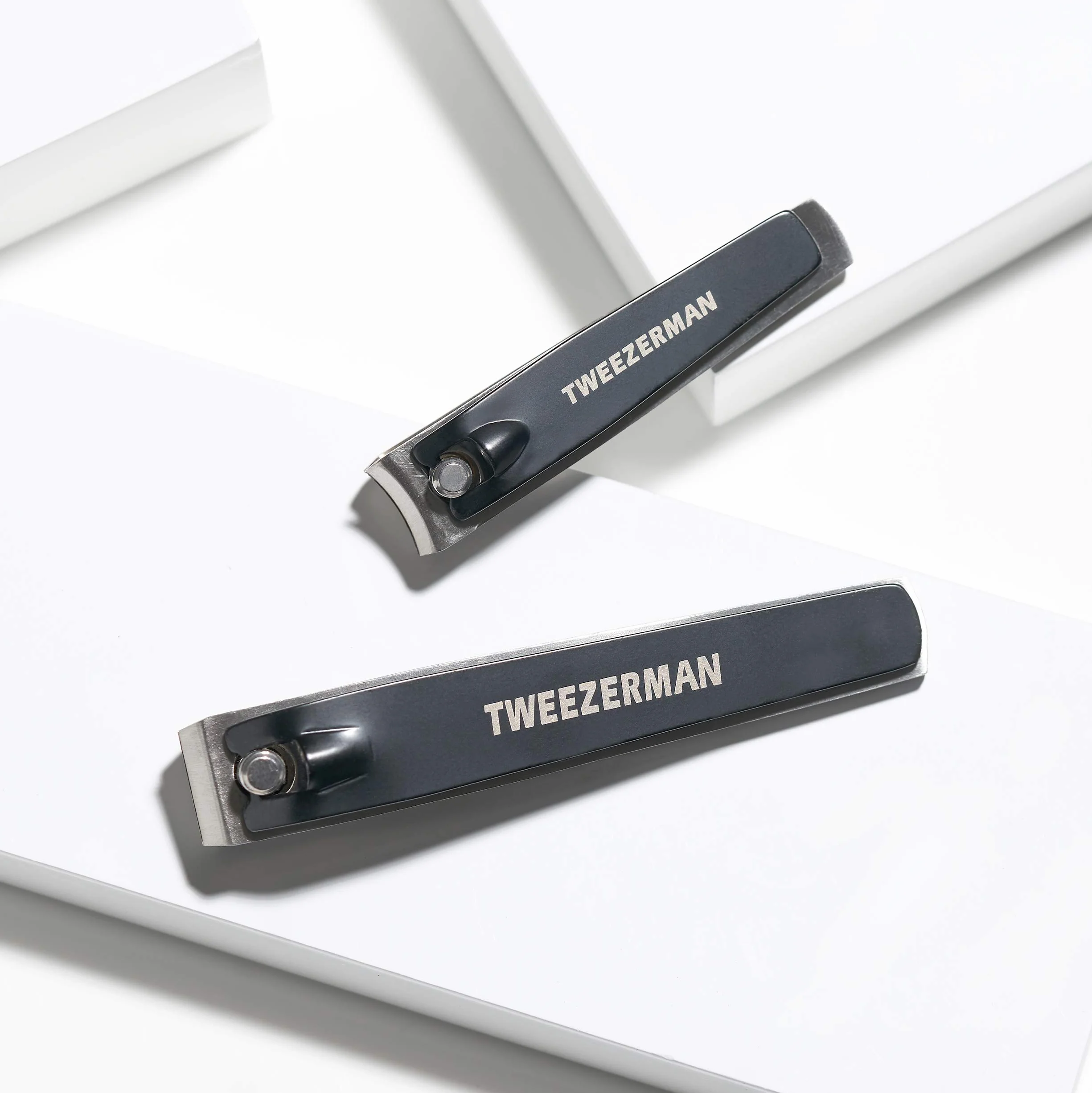 TWEEZERMAN Tagliaunghie e set (taglio preciso di unghie di mani e piedi, lame arrotondate, robusto ed ergonomico, acciaio inox)