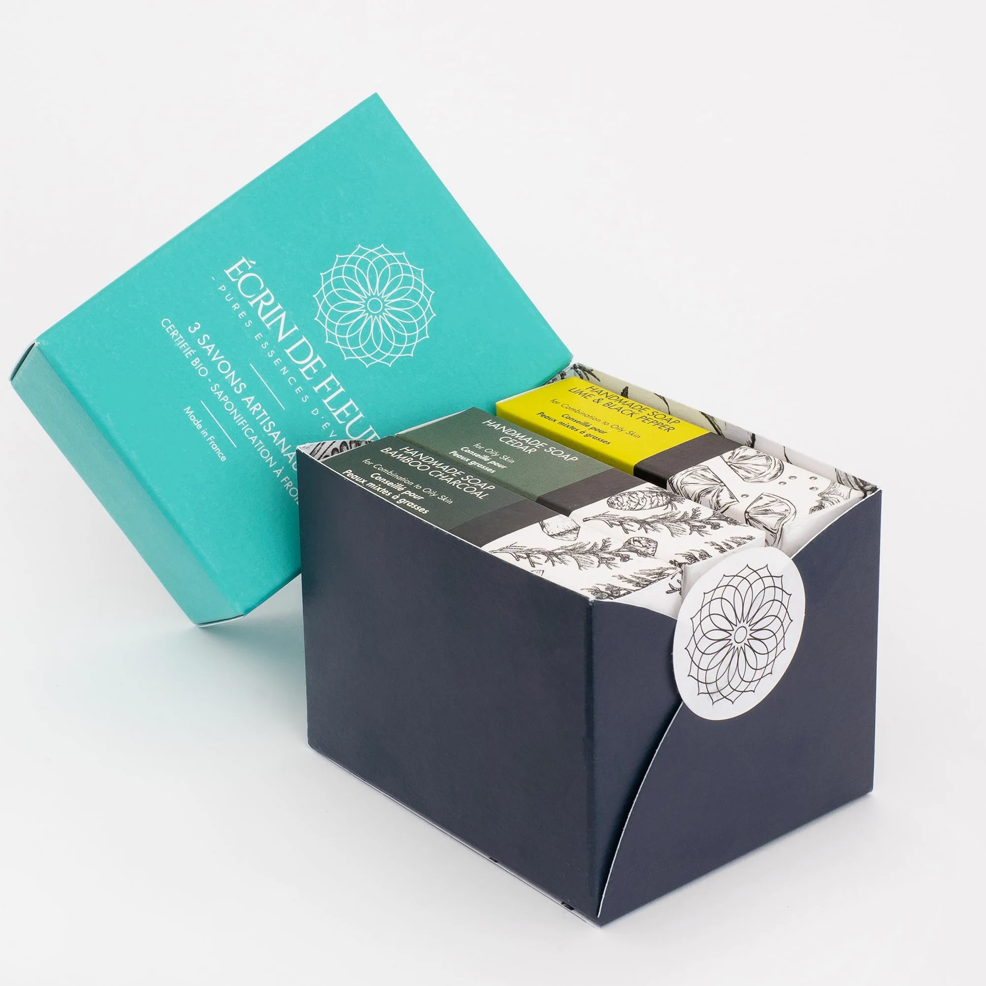 Cofanetto Regalo Saponi Biologici da Uomo, Barre Detergenti Artigianali Francesi, Certificati COSMOS & Nature et Progrès, Legno di Cedro, Lime & Carbone Attivo, 3x90g