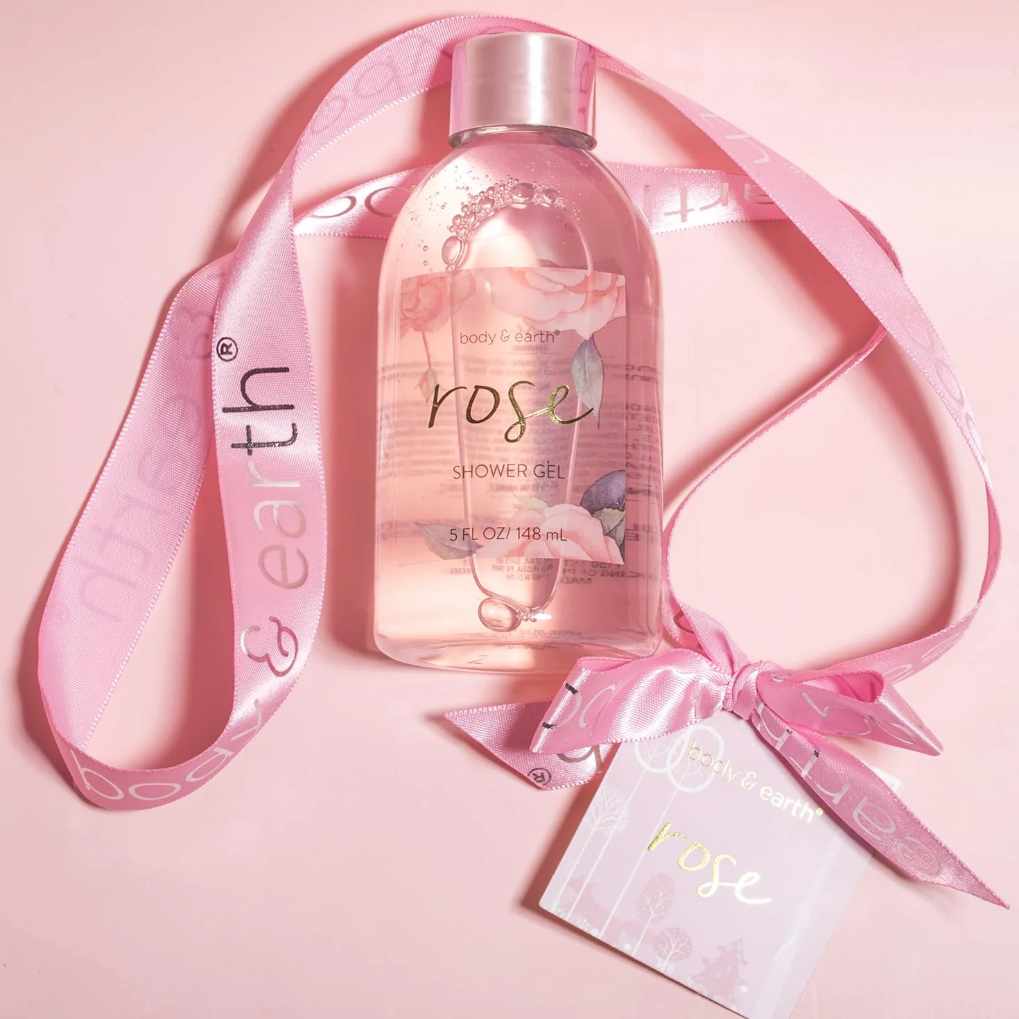 BODY & EARTH Confezione Regalo per Donne, 5 Pezzi, Rosa, gel Doccia, Burro per il Corpo, Crema per Le mani, Lozione per il Corpo, Regalo di Compleanno, Fidanzata, San Valentino per lei